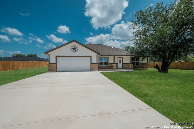 Listing photo id 0 for 1020 County Road 4516