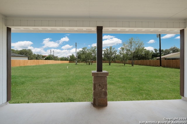 Listing photo id 18 for 1020 County Road 4516