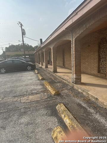 Listing photo id 0 for 6233 Evers