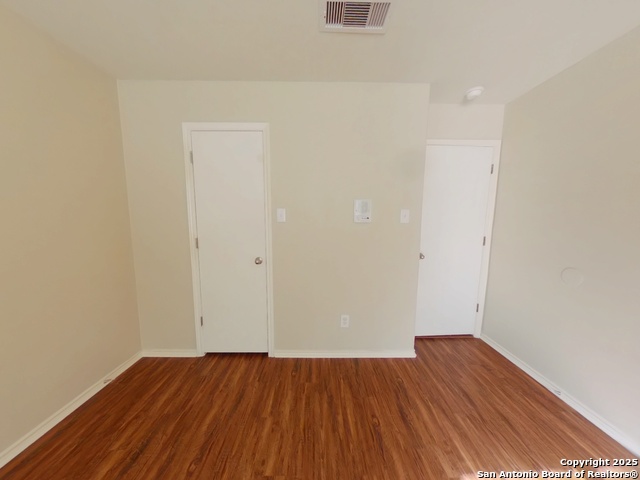 Image 20 of 26 For 9027 Laguna Rio