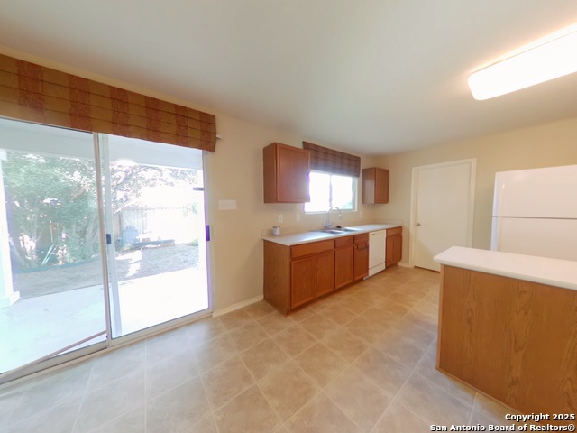 Image 4 of 26 For 9027 Laguna Rio