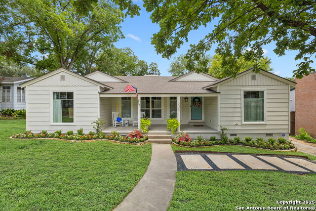 Details for 235 Fair Oaks E, Alamo Heights, TX 78209