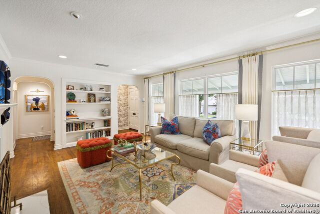 Image 8 of 50 For 235 Fair Oaks E