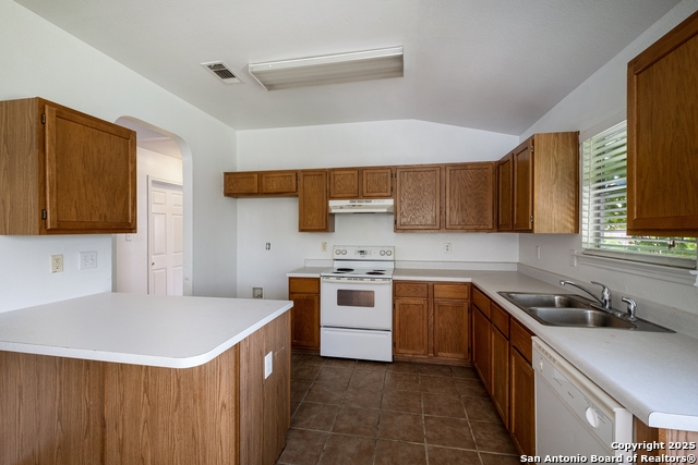 Image 9 of 22 For 5016 Crestwood Hill