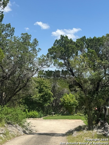 Image 33 of 57 For 354 Red Bluff