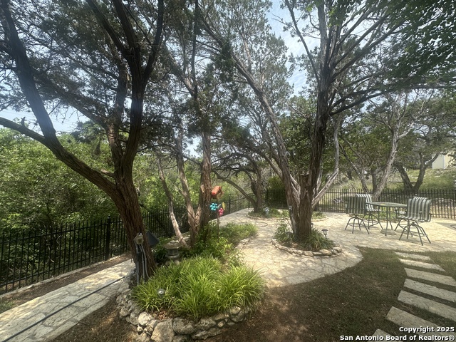 Image 53 of 57 For 354 Red Bluff