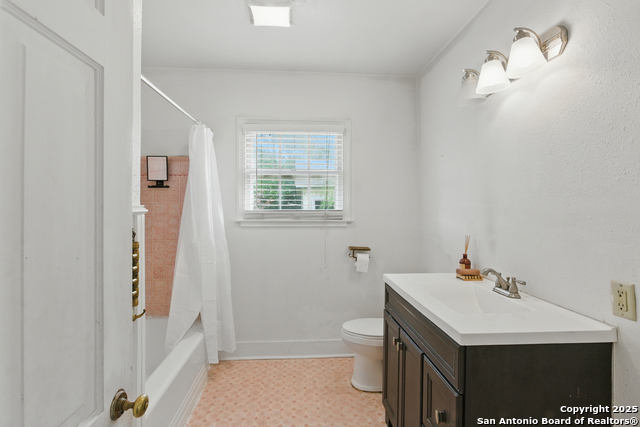 Image 19 of 33 For 1133 Donaldson Ave