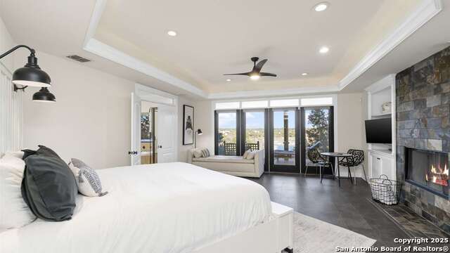 Image 10 of 50 For 717 Riviera  
