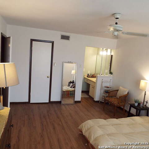 Image 18 of 20 For 8401 New Braunfels  314