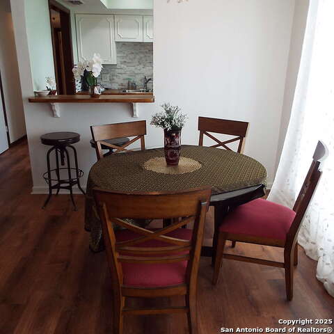 Image 6 of 20 For 8401 New Braunfels  314
