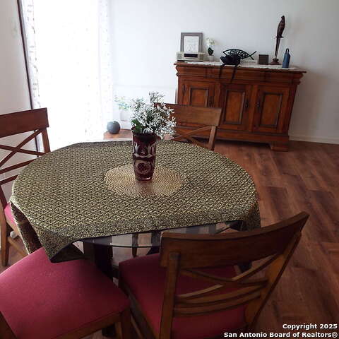 Image 7 of 20 For 8401 New Braunfels  314