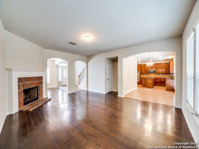 Listing photo id 6 for 7618 Mission Pt