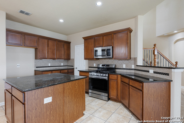 Image 11 of 36 For 5502 Ginger Rise