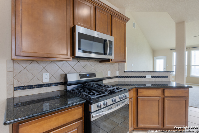 Image 12 of 36 For 5502 Ginger Rise