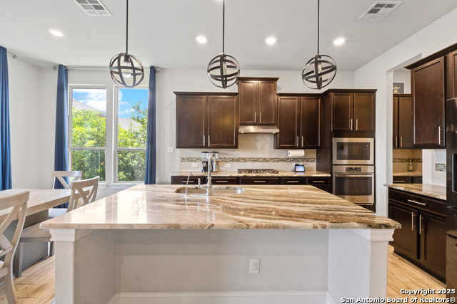 Image 18 of 50 For 11910 Wilby  