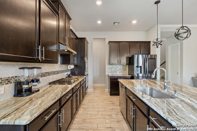 Image 20 of 50 For 11910 Wilby  