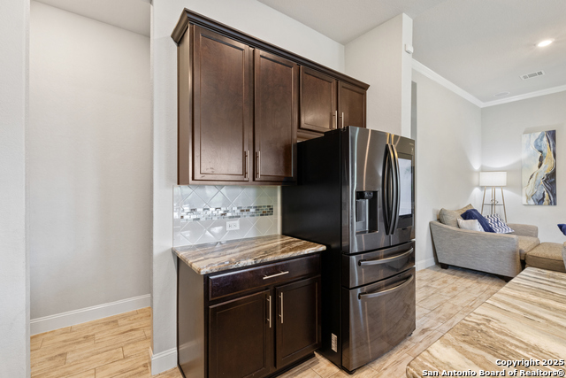 Image 21 of 50 For 11910 Wilby  