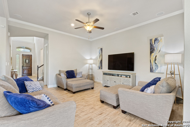 Image 23 of 50 For 11910 Wilby  