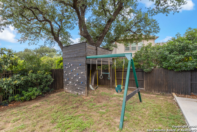 Image 42 of 50 For 11910 Wilby  