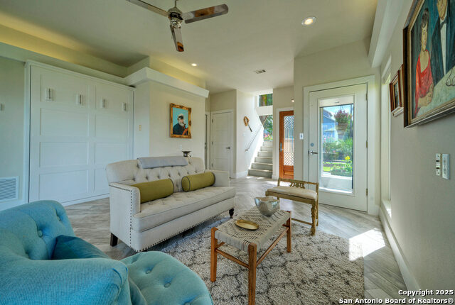 Image 14 of 40 For 204 Waterway Dr N