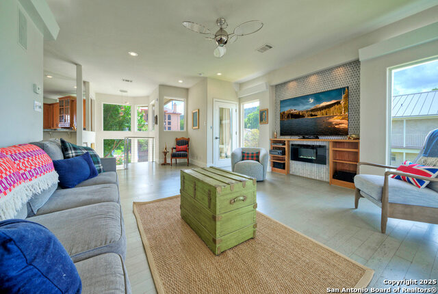 Image 24 of 40 For 204 Waterway Dr N