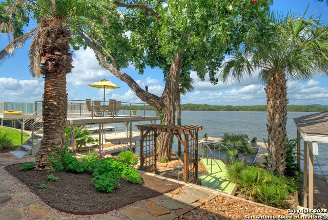 Image 6 of 40 For 204 Waterway Dr N