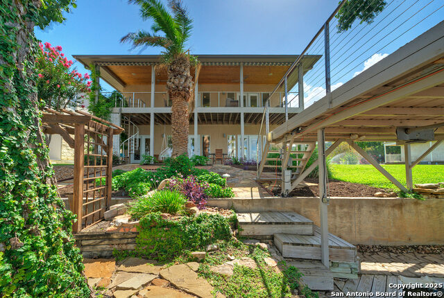 Image 7 of 40 For 204 Waterway Dr N