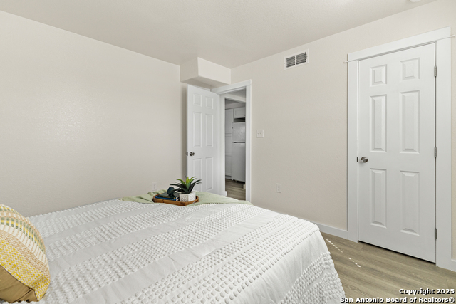 Image 7 of 8 For 3409 Commercial Ave
