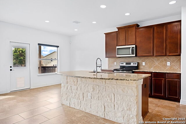 Image 6 of 34 For 105 Highland Pl