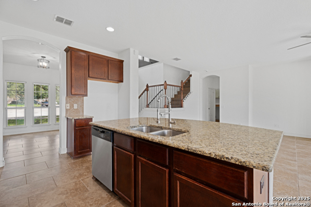 Image 7 of 34 For 105 Highland Pl