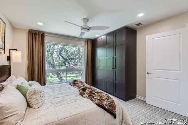 Image 15 of 37 For 14339 Hill Prince