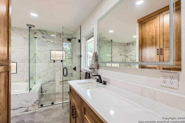 Image 17 of 37 For 14339 Hill Prince