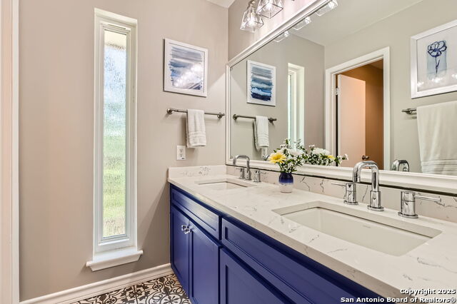 Image 22 of 37 For 14339 Hill Prince