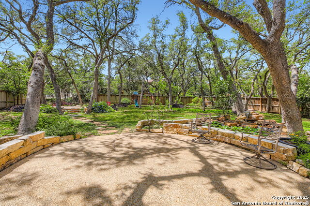 Image 25 of 37 For 14339 Hill Prince