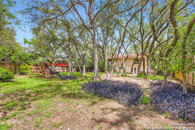 Image 28 of 37 For 14339 Hill Prince