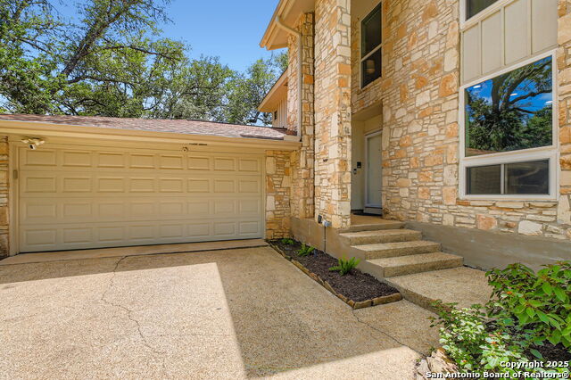 Image 3 of 37 For 14339 Hill Prince
