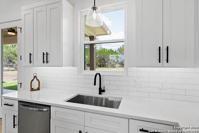 Image 13 of 50 For 265 Vaquero Dr