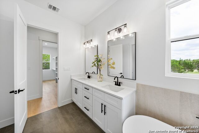 Image 21 of 50 For 265 Vaquero Dr