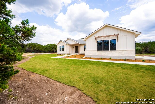 Image 3 of 50 For 265 Vaquero Dr