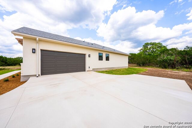Image 4 of 50 For 265 Vaquero Dr