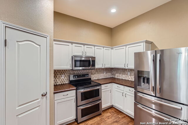 Image 13 of 28 For 119 Jardin Vista