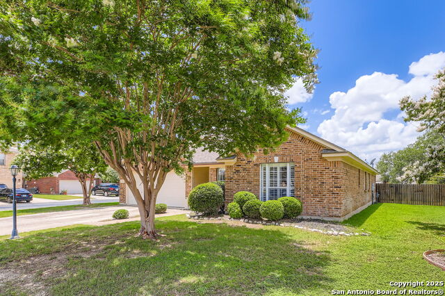 Image 2 of 28 For 119 Jardin Vista