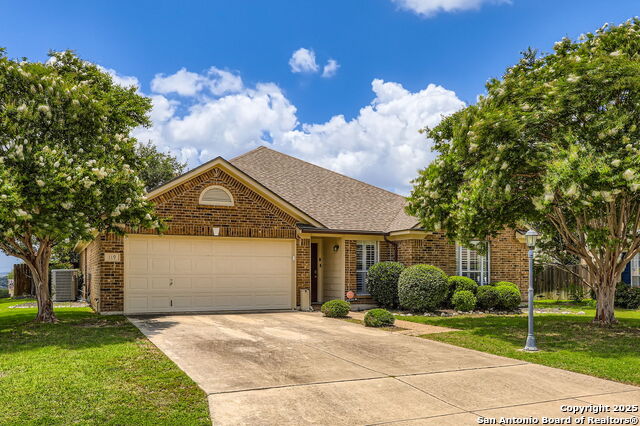 Image 3 of 28 For 119 Jardin Vista