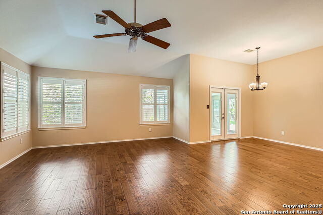 Image 6 of 28 For 119 Jardin Vista