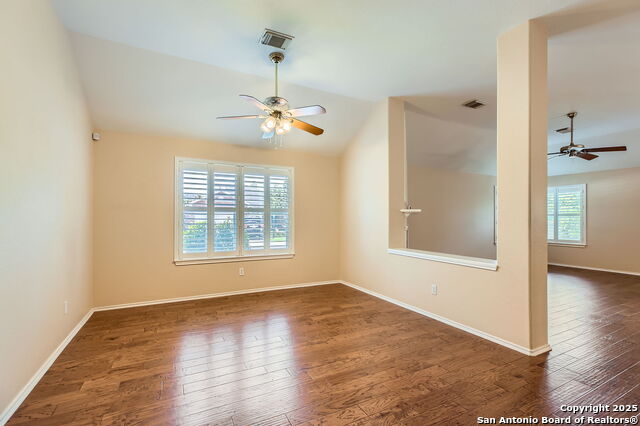 Image 9 of 28 For 119 Jardin Vista