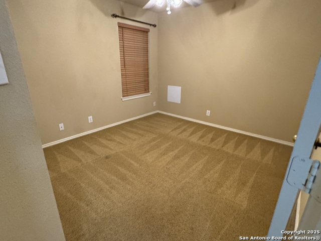 Image 12 of 32 For 8119 Silver Hampton