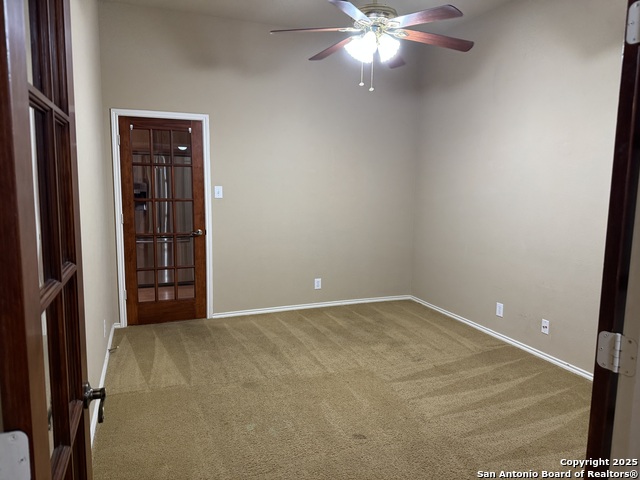 Image 3 of 32 For 8119 Silver Hampton