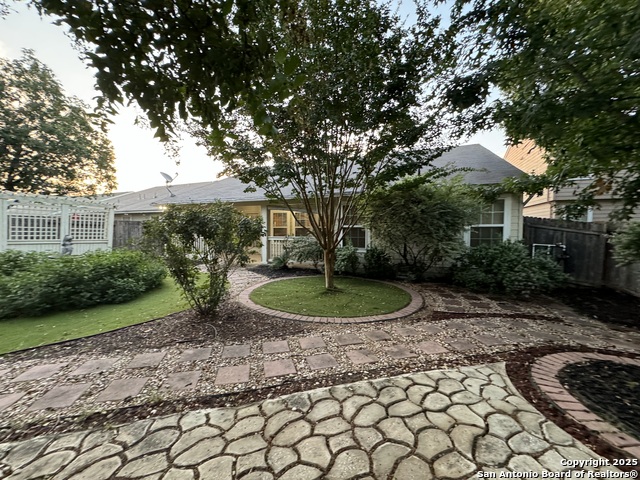 Image 32 of 32 For 8119 Silver Hampton
