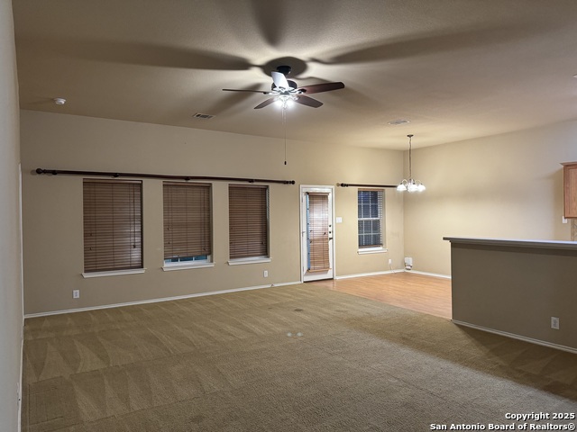 Image 5 of 32 For 8119 Silver Hampton