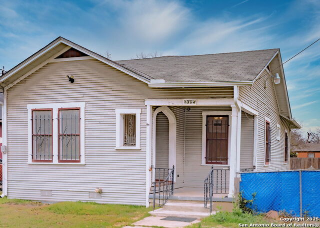 Details for 2015 Houston St W, San Antonio, TX 78207